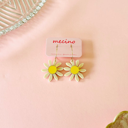 Daisy Daydream Hoops - Cream