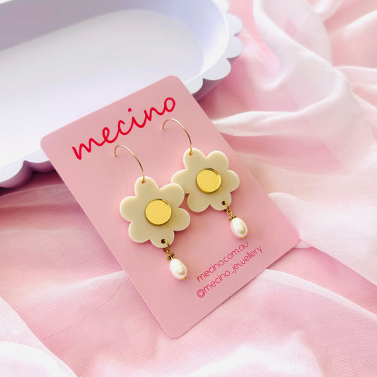 Pearl Daisy Drops - Cream